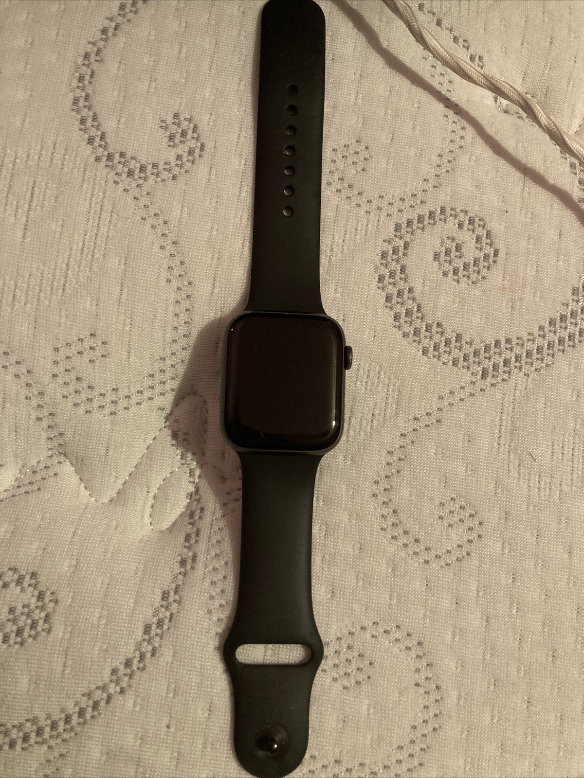 Apple Watch SE 44mm Midnight Space Black Smart Watch – (MKQ63LL/A)