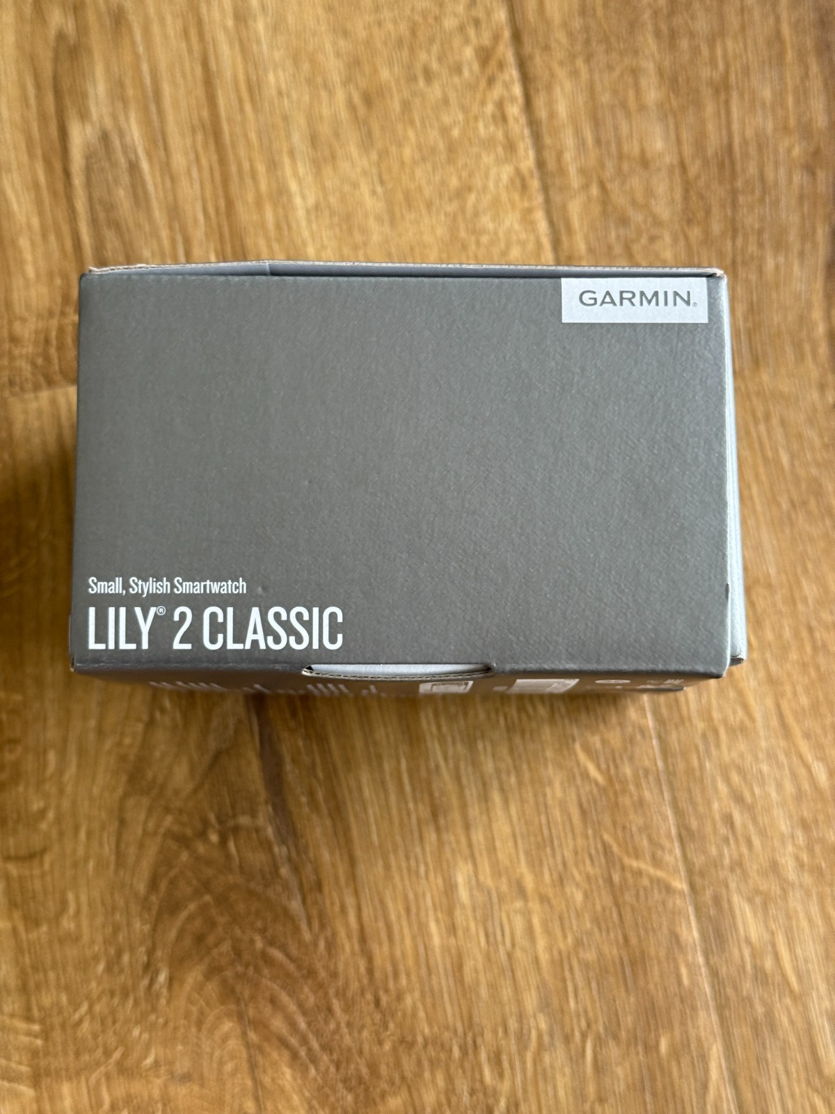 Garmin Lily 2 Classic Cream Gold Smartwatch in Original Box Excellent Condition