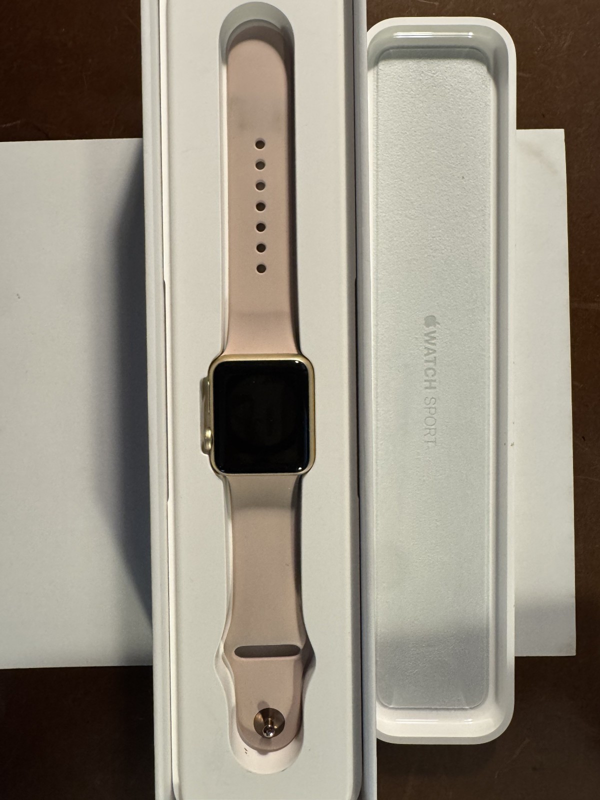 Apple Watch 3 GPS 38mm Gold Alu Case with Pink Sand Band Gold Good Condition
