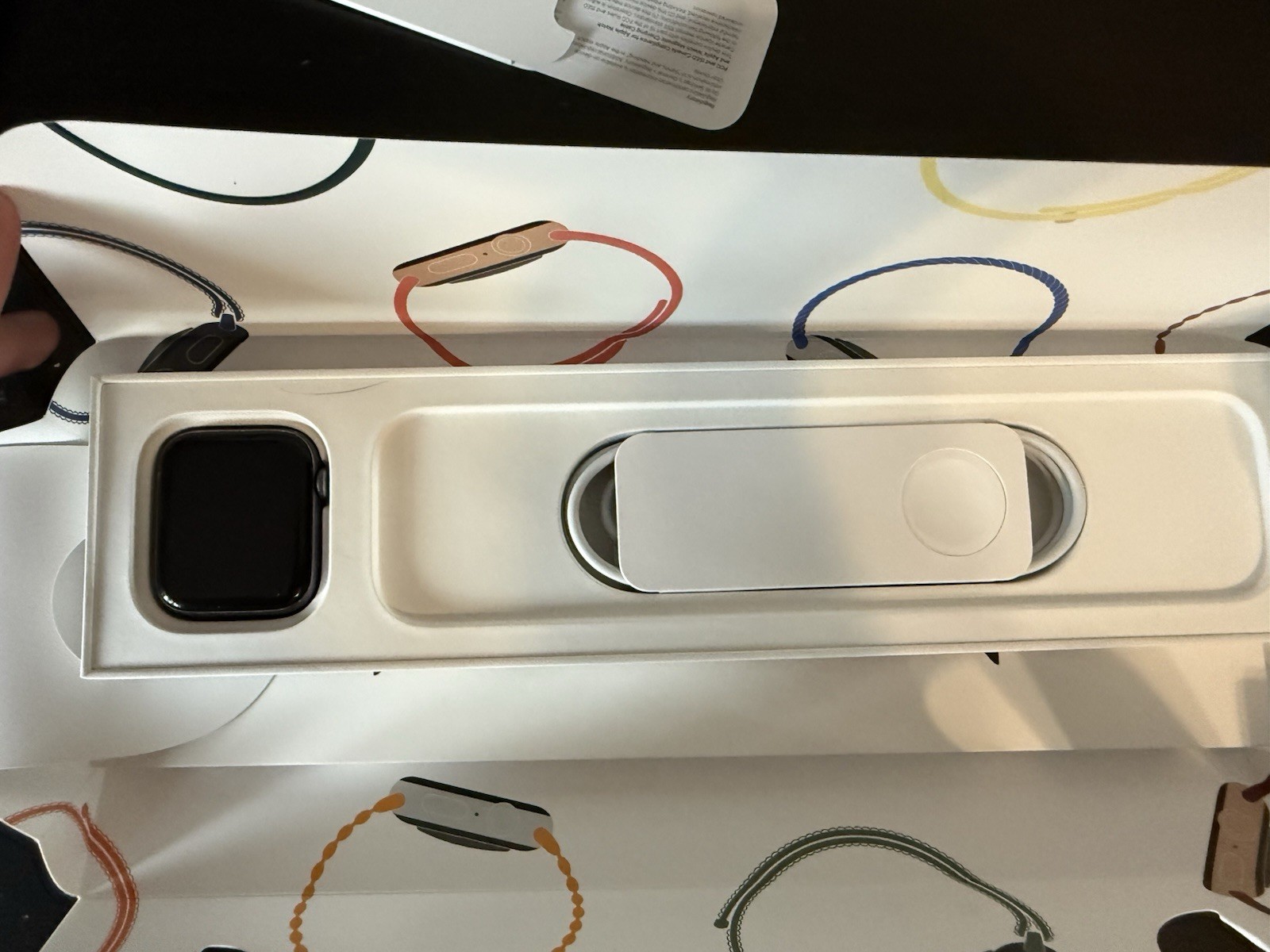 Apple Watch SE (1st Gen) 44mm Space Gray Aluminum (GPS ONLY) w/ Black Sport Band