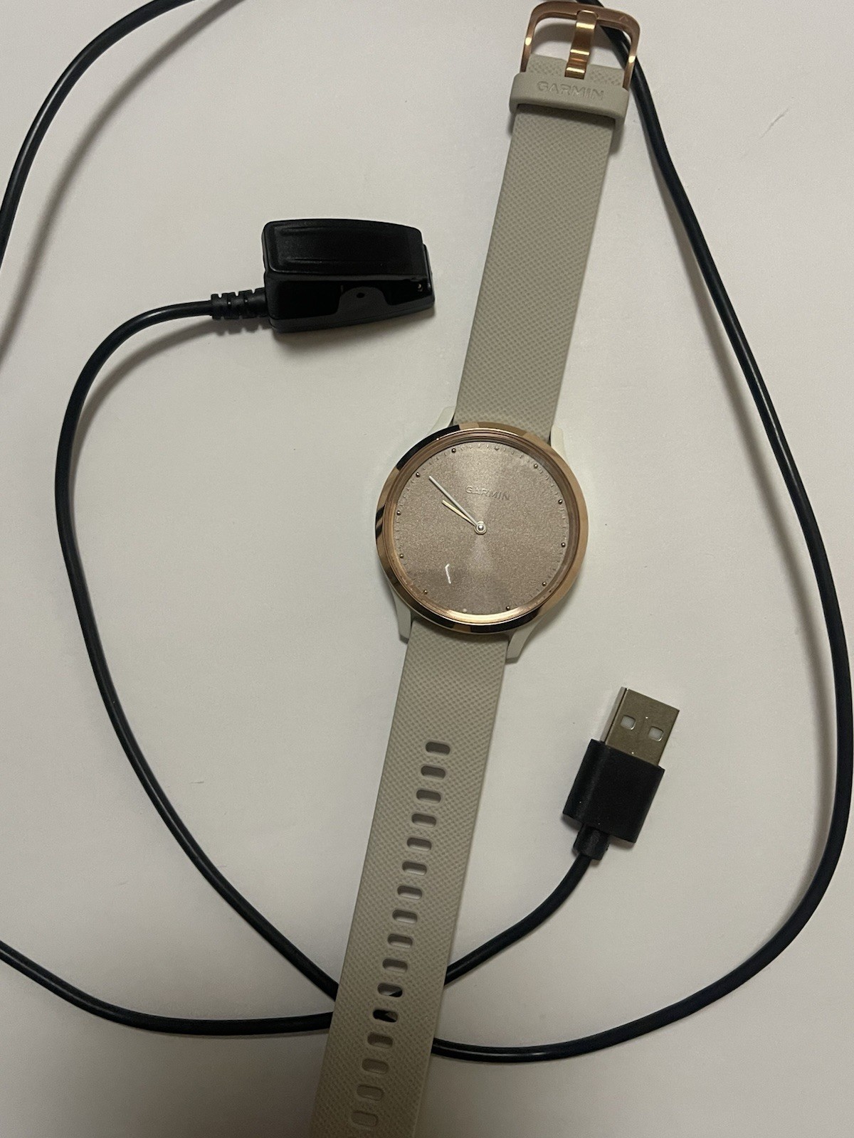 Garmin vivomove HR Hybrid Smartwatch 42mm Gold Case Beige Band
