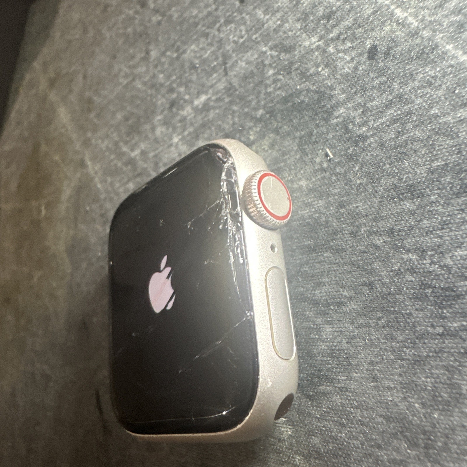 Apple Watch SE 2nd Gen 40mm Starlight Aluminum Case GPS CELLULAR Used