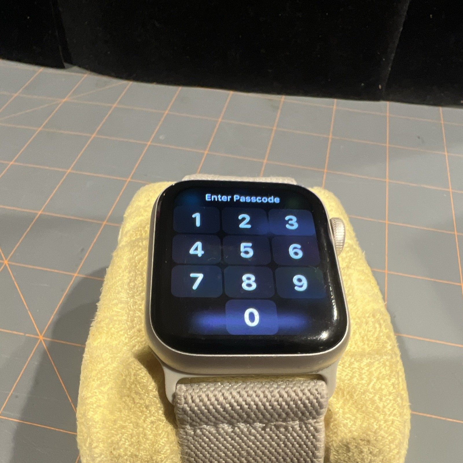 Apple Watch SE 40mm GPS Fitness Tracker Silver Aluminum Case Gray Nylon Band