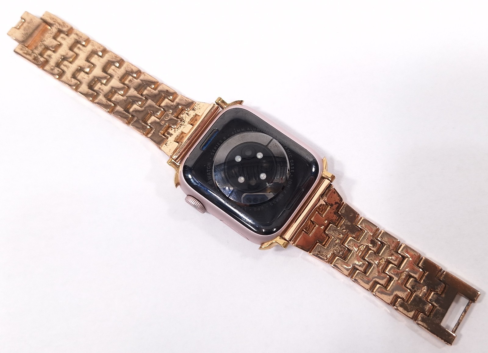 Apple Watch Series 9 (GPS + Cellular) Pink 41mm Aluminum A2982 MRHY3LL/A W/ Band