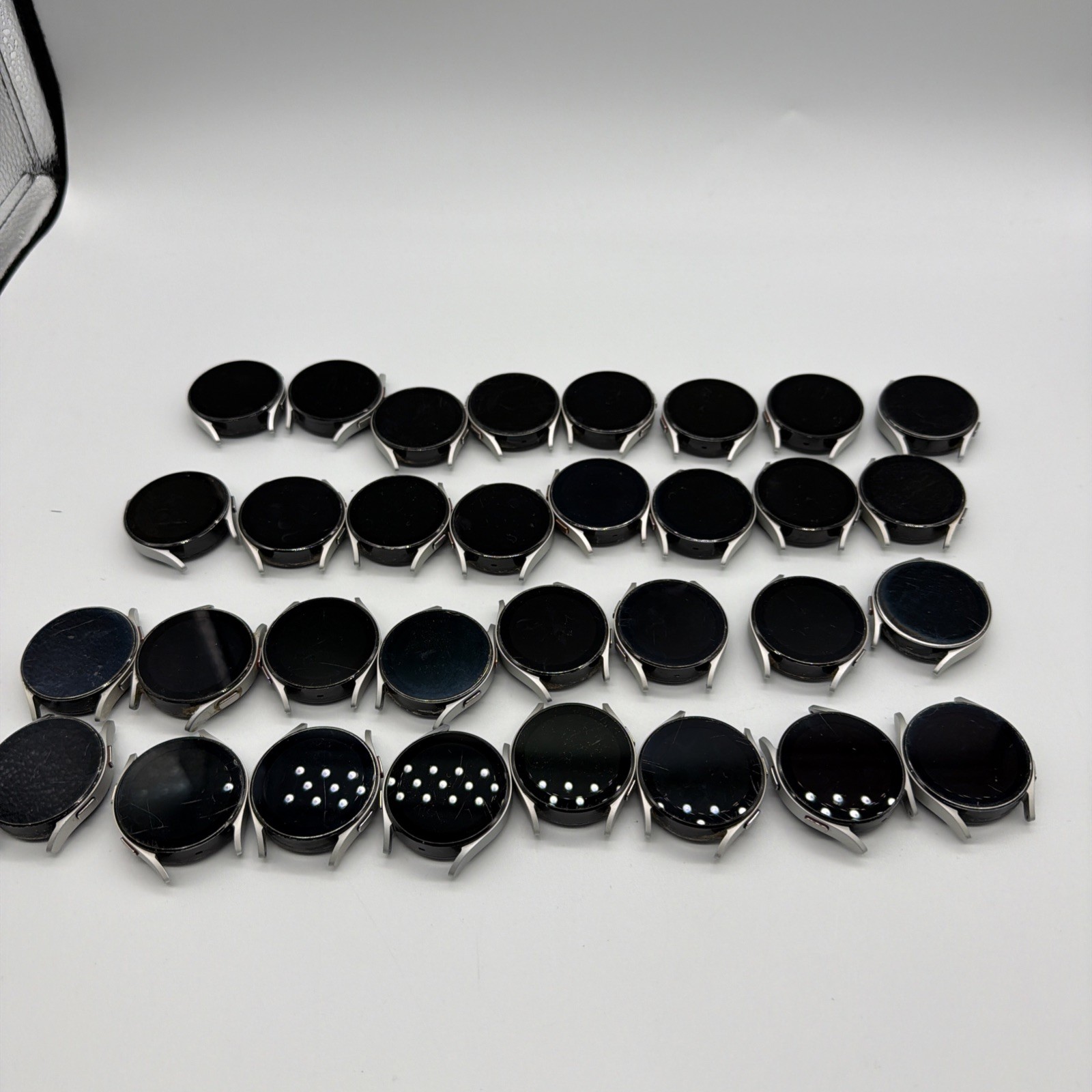 Samsung Galaxy Watch4 – 40mm – Silver – Wi-Fi – Grade C – Lot of 50