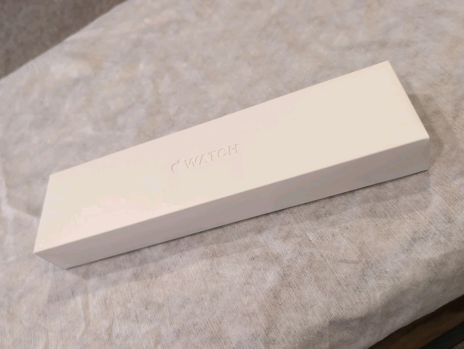 Apple Watch Series 8 (GPS+LTE) 41mm Stainless Steel Case w/Milanese Loop – Gold