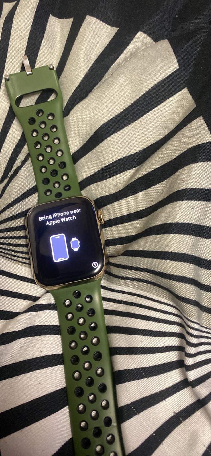 Apple Watch Series 7 45mm Aluminum Case with Sport Band – Midnight, Regular (GPS