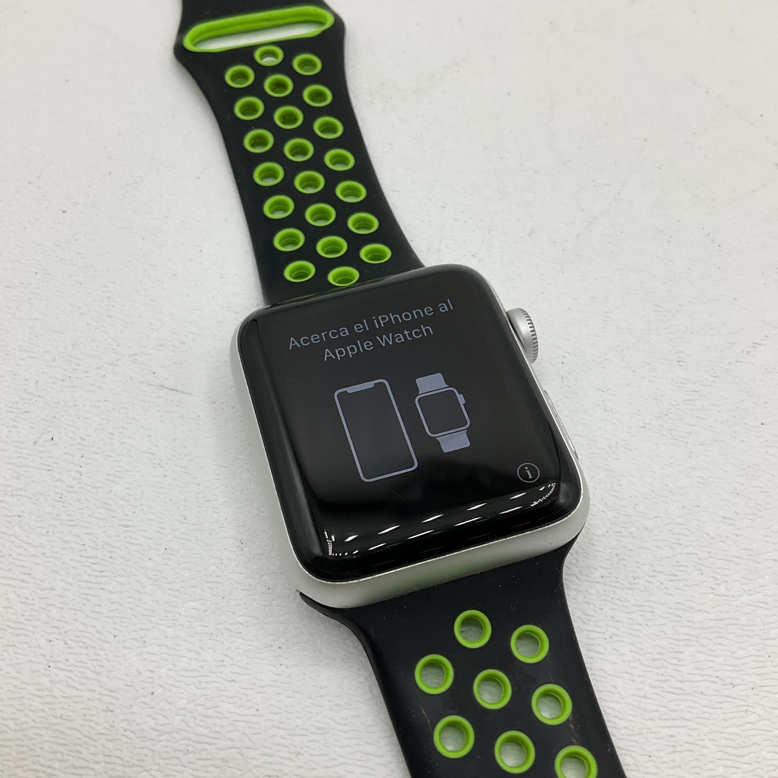 Apple Watch Series 2 GPS 42MM Silver Aluminum Case A1758 with Strap