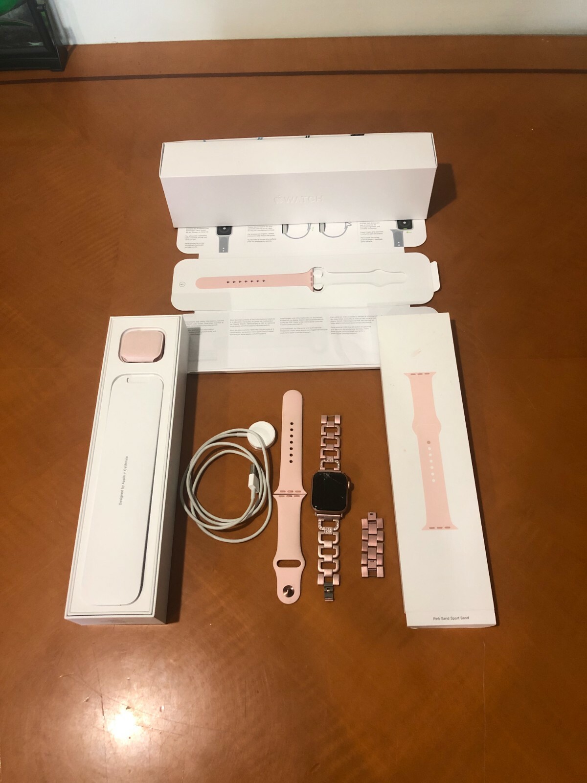 Apple Watch Series 4 40 mm Gold Aluminum Case Pink Sand Sport Band GPS CRACKED