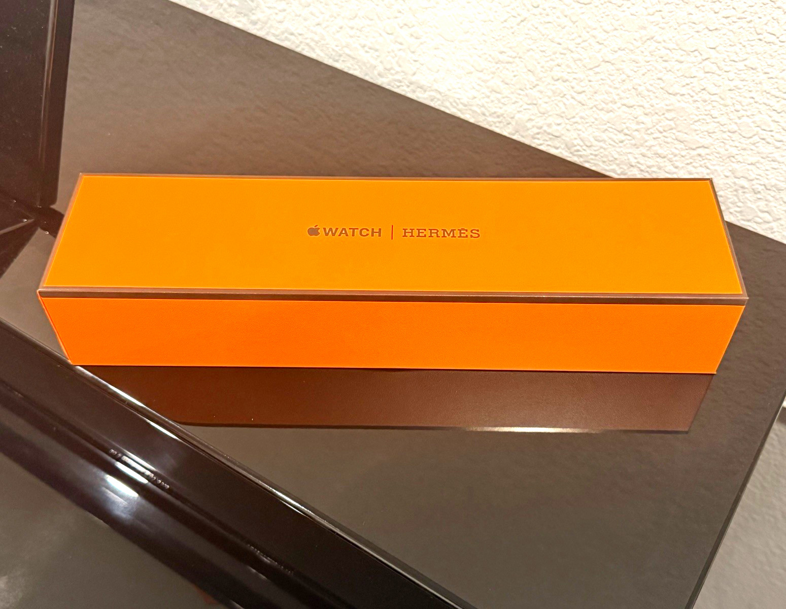 Apple Watch Hermès Series 10,with Hermès Grand H Stainless Steel Bracelet Orange