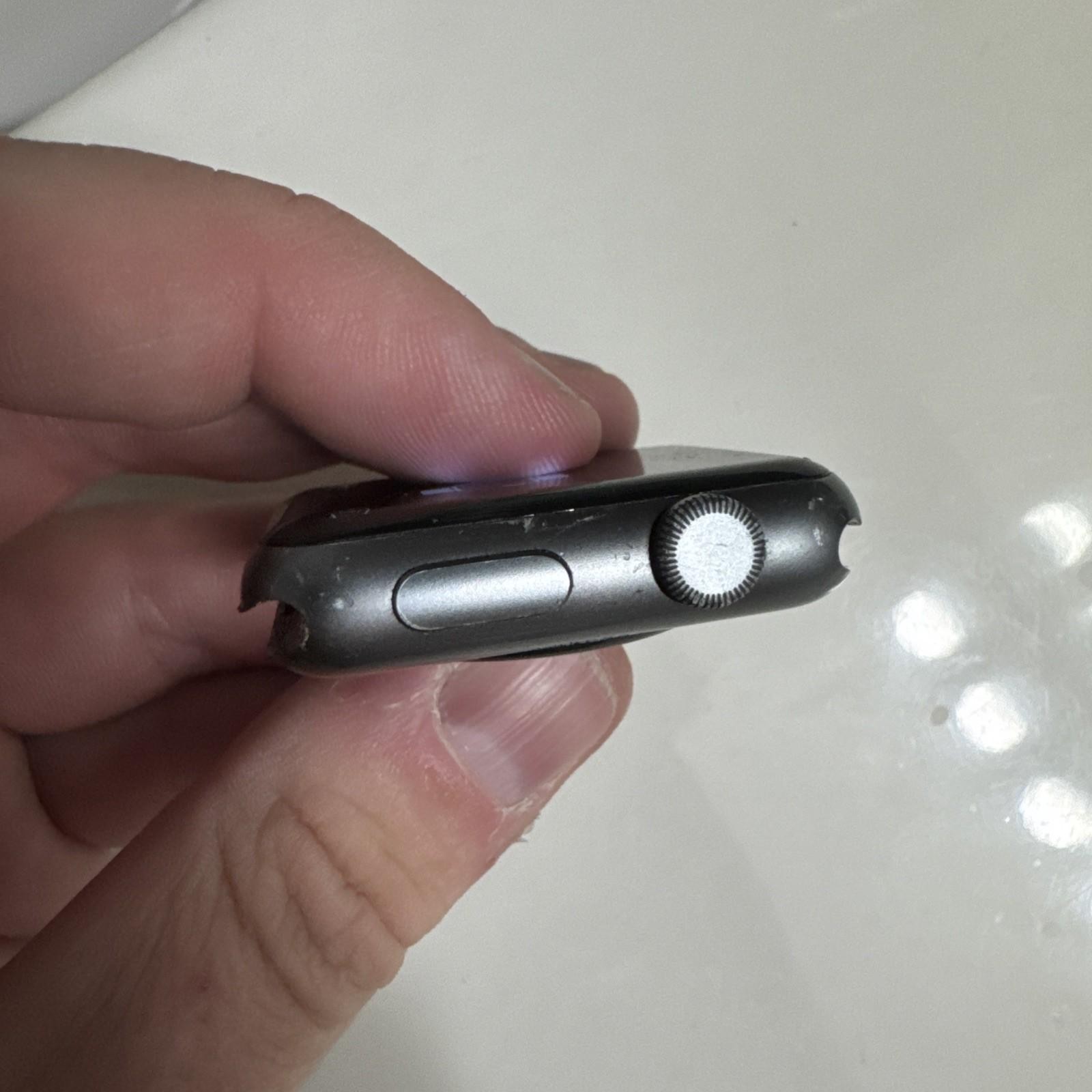 Apple Watch Series 0 – 1st gen First Generation 42mm Space Black Aluminum
