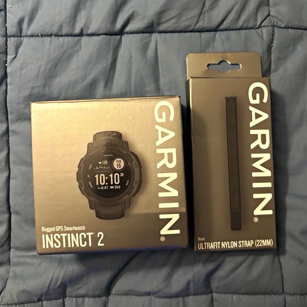 Garmin Instinct 2 Graphite with Garmin ultra fit nylon band