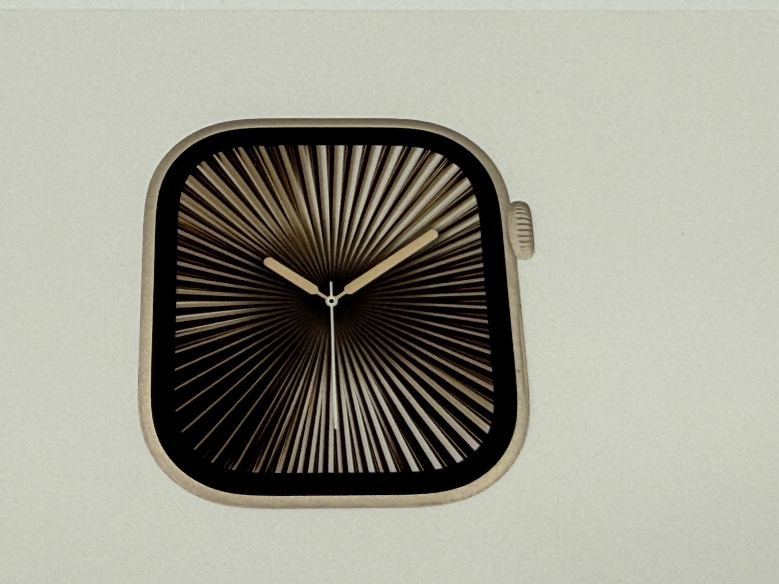 Apple Watch Gen 10 Series 10 Cell 46mm Gold Titanium – Starlight Sport Band