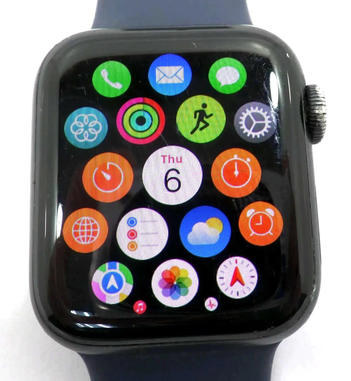 APPLE Watch Series 5 GPS – 40MM Aluminum Case A2092 – Black