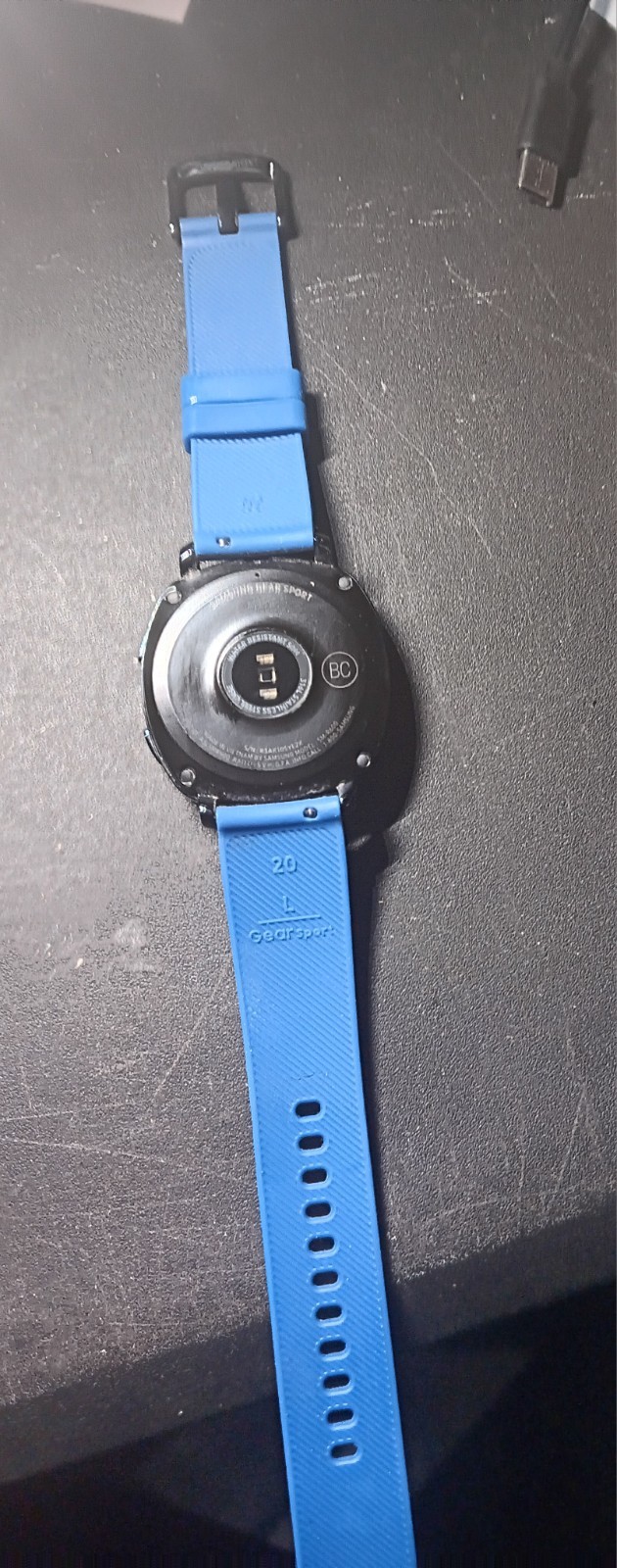 Samsung Gear Sport 44.6mm Black Case Silicone Band Classic Buckle – (SM-R600)