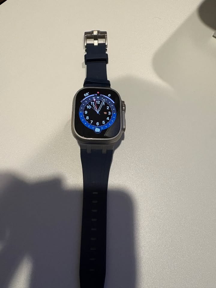 Apple Watch Ultra 2 49mm Titanium Case – 100% Battery