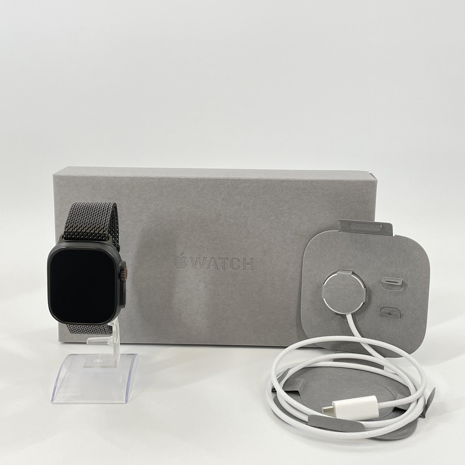 Apple Watch (Ultra 3) 49mm Black Titanium (LTE) w/ Titanium Milanese Loop – Good