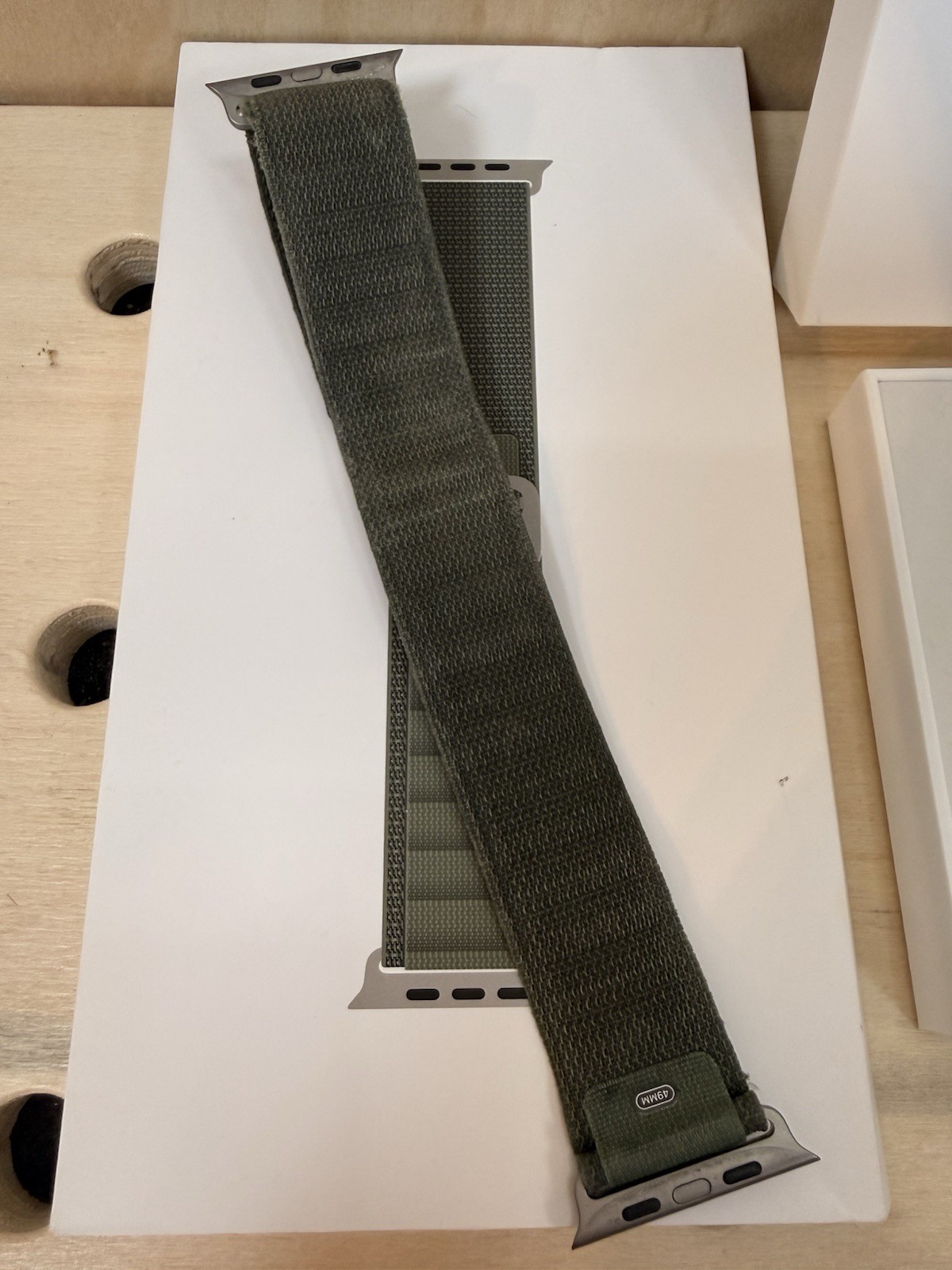 Apple Watch Ultra 49mm (1st Gen) Titanium Midnight Ocean Band Alpine Loop