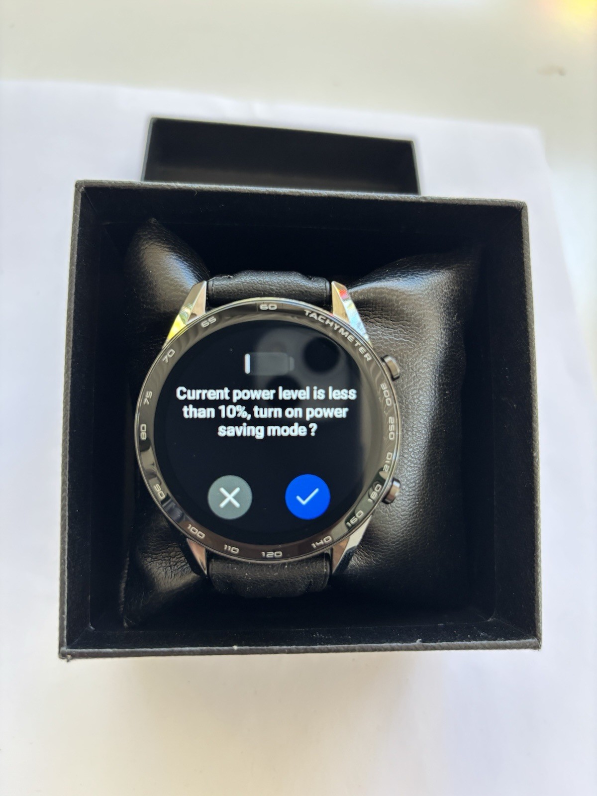 Filiekeu Smartwatch with Leather Strap