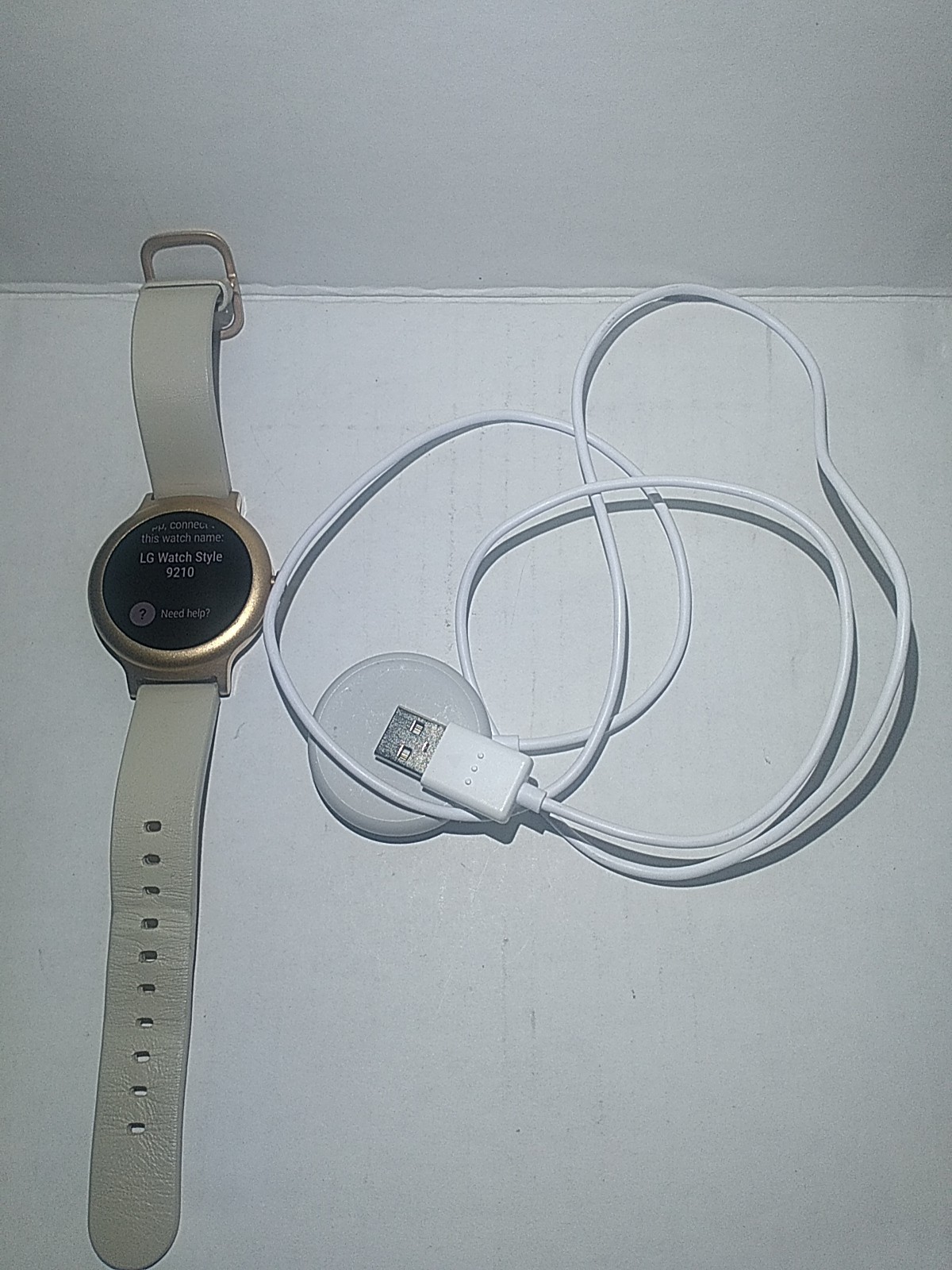 LG Smart Watch LGW270 Rose Gold Unisex GPS WIFI Capable Working Excellent Cond.