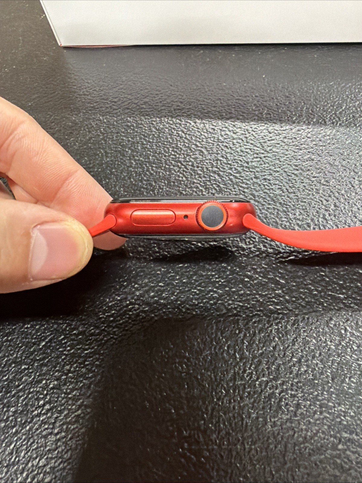 Apple Watch Series 6 40mm Product RED GPS WiFi Bluetooth M00A3LL/A