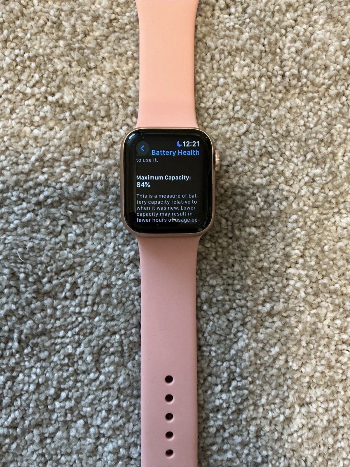 Apple Watch Series 6 GPS, Wifi 40mm Smart Watch – Rose Gold Aluminum Sport,