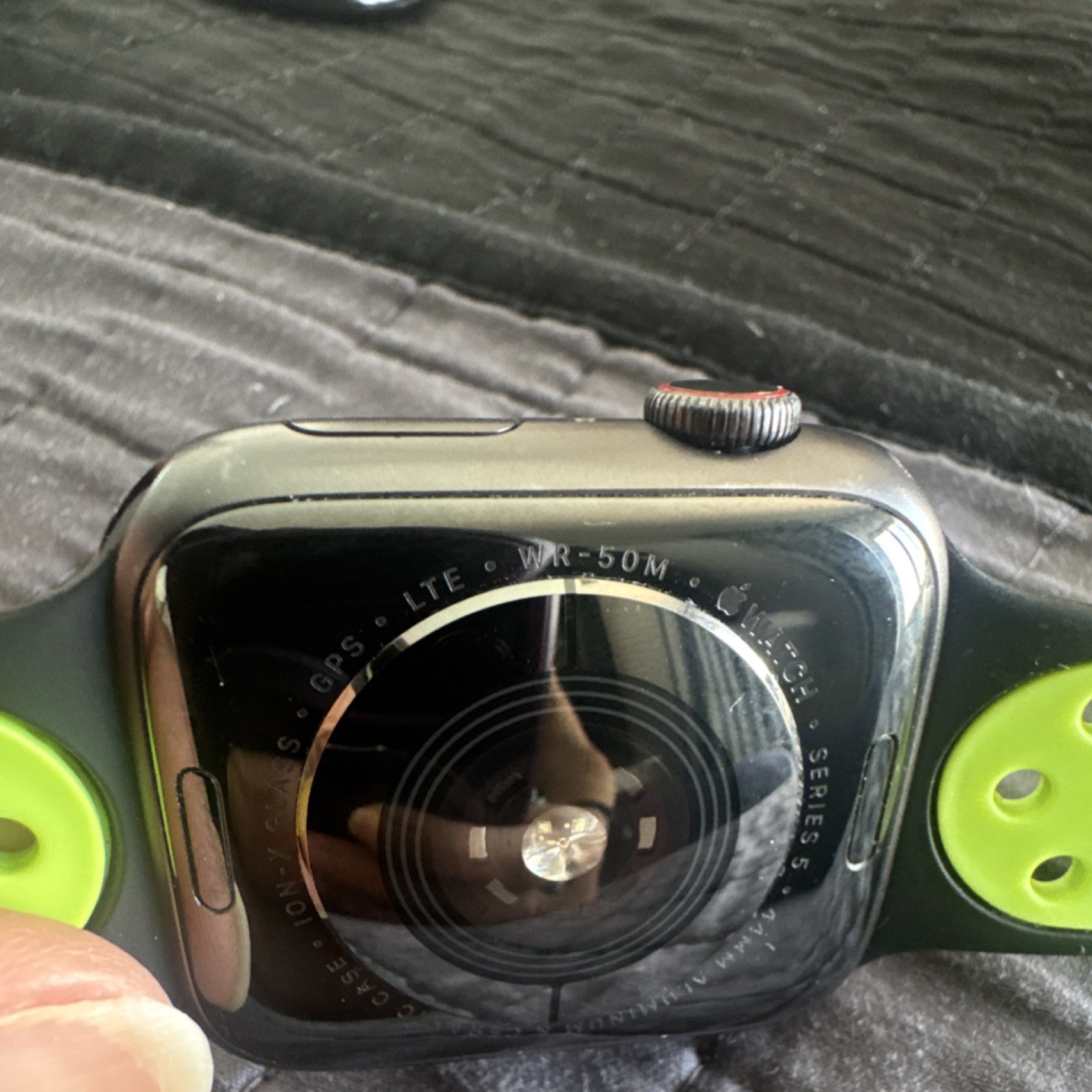 Apple Watch Series 5 44mm Aluminum/Ceramic Case GPS LTE WR-50M Silicone Bands