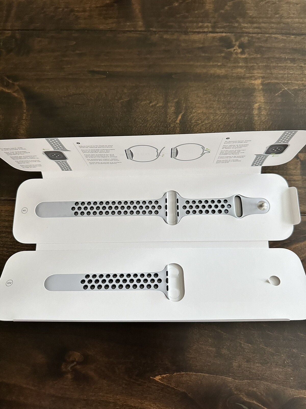 Apple Watch Series 7 45mm Aluminum Case with Sport Band – Midnight – Extra Band