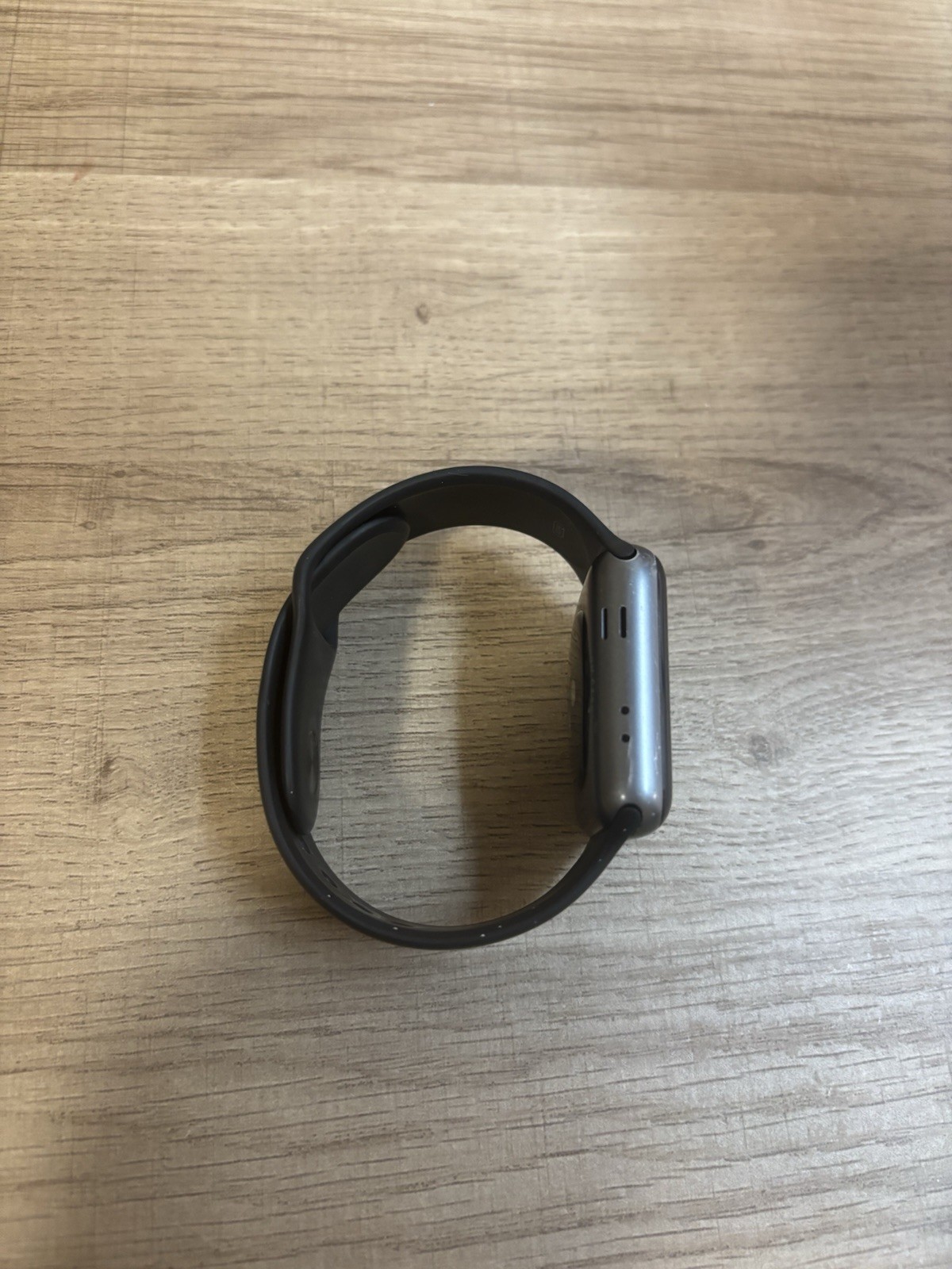Apple Watch Series 3 42mm Black, Perfect Working Condition (Extra Apple Band)