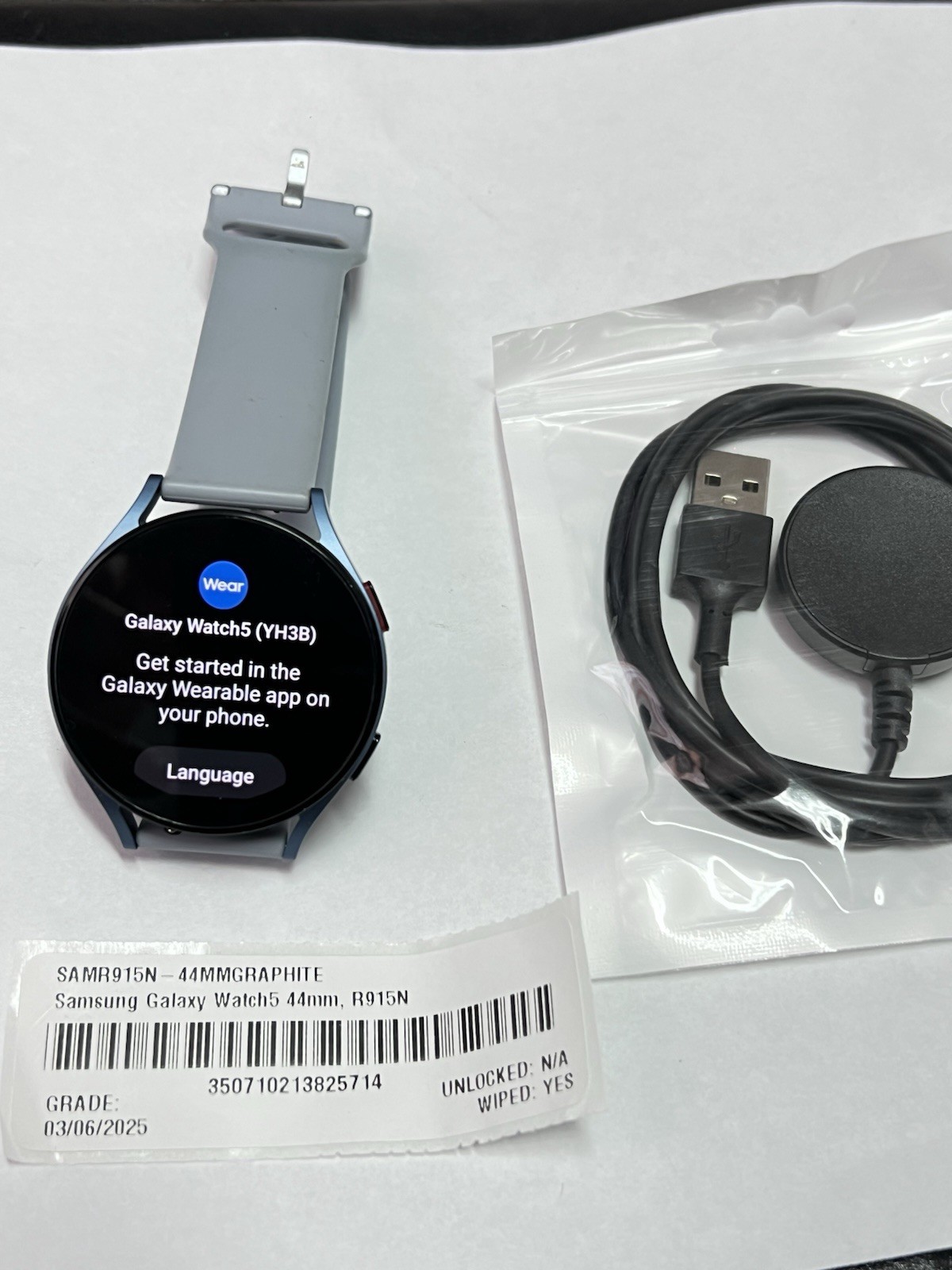Samsung Galaxy Watch5 44mm Bluetooth GPS Aluminum Watch R915