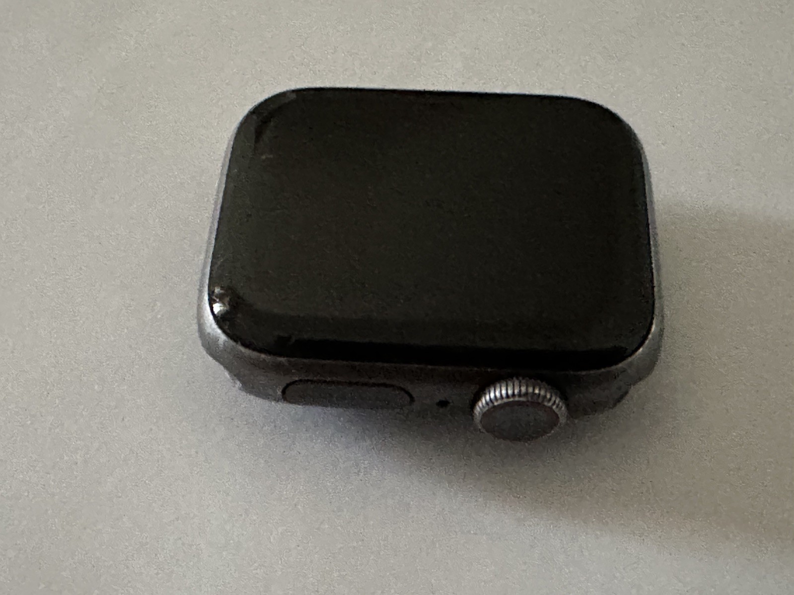 Apple Series 5 gps/cellular perfect functionality 84% battery health,unlocked