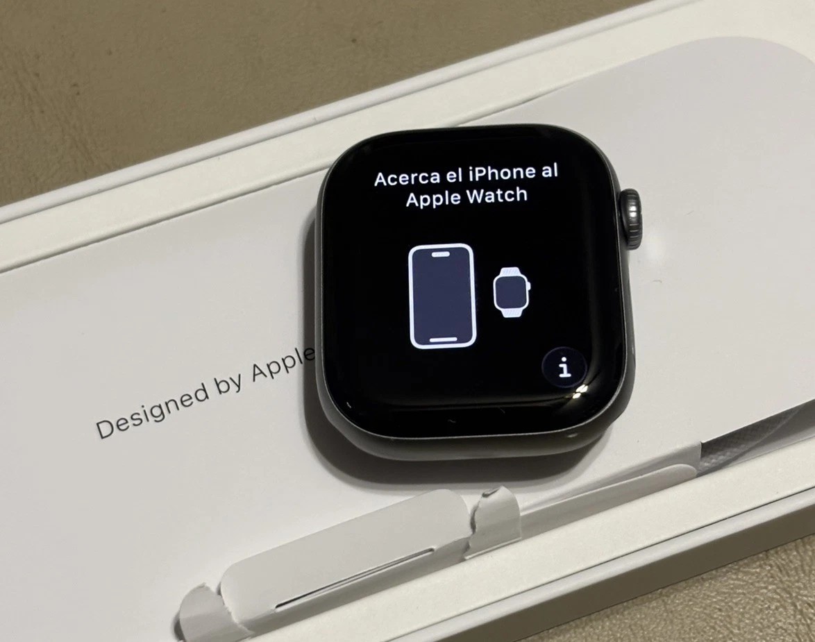 Apple Watch Series 11 42mm GPS Space Gray w/ S/M Black Sport Band MEQW4LW/A