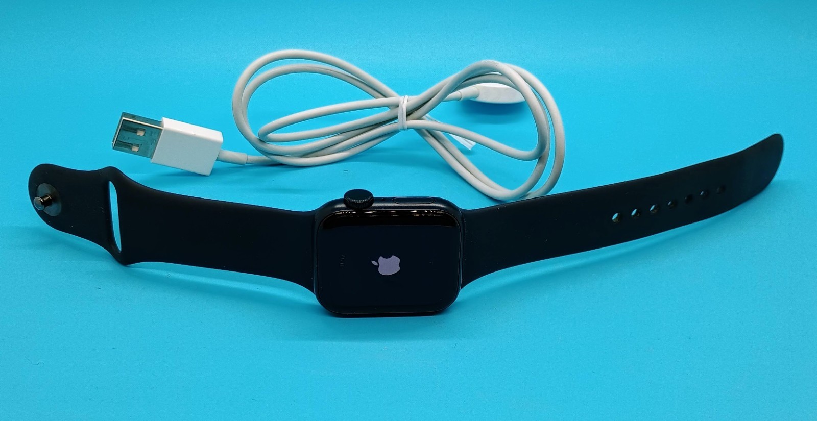 Unlocked Apple Watch SE 2nd Gen 40MM Midnight Black w/Band 93% Battery
