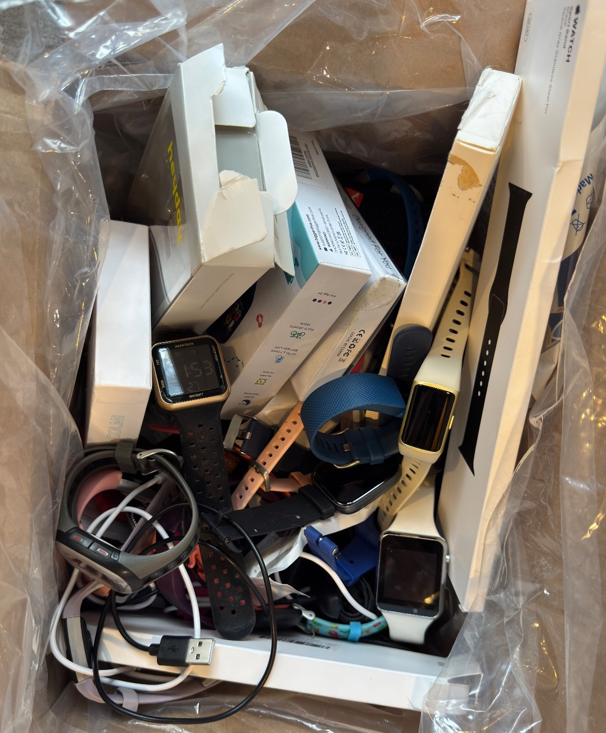 31 Smart Watches and 20+ Bands: Apple, Fitbit, Armitron, and More! 6.1 lbs