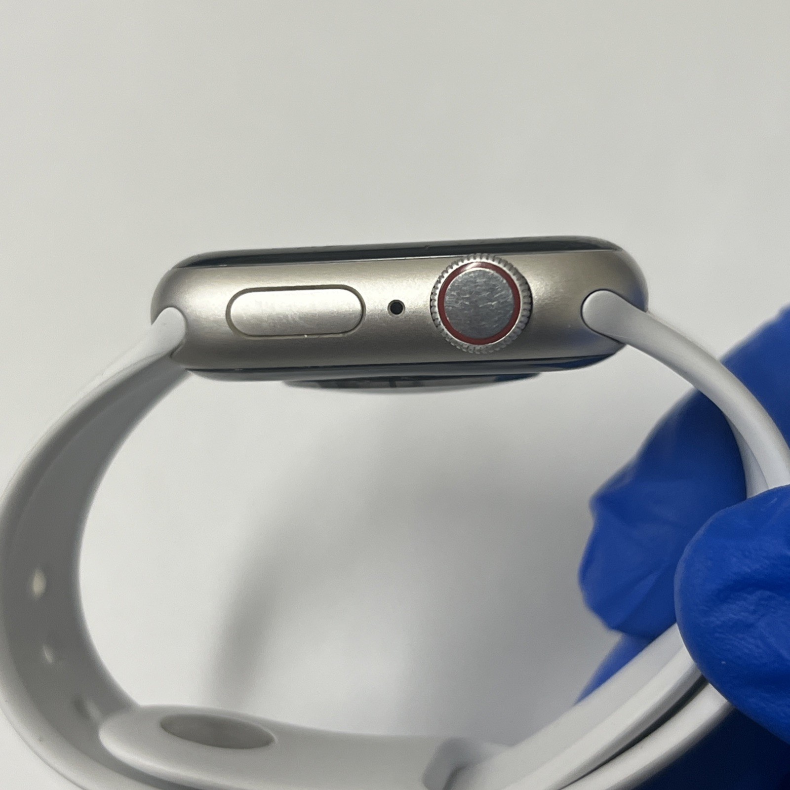 Apple Watch Series 7 41mm GPS+LTE Starlight W/ White Band – Fair