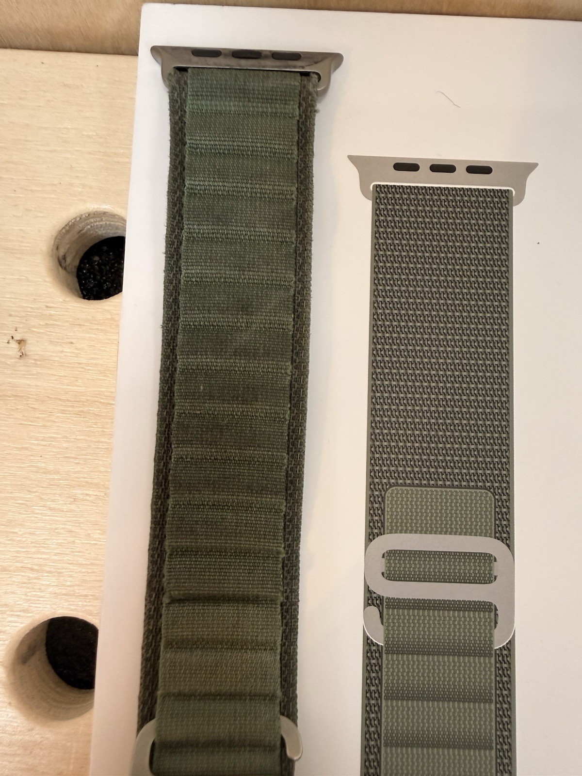 Apple Watch Ultra 49mm (1st Gen) Titanium Midnight Ocean Band Alpine Loop