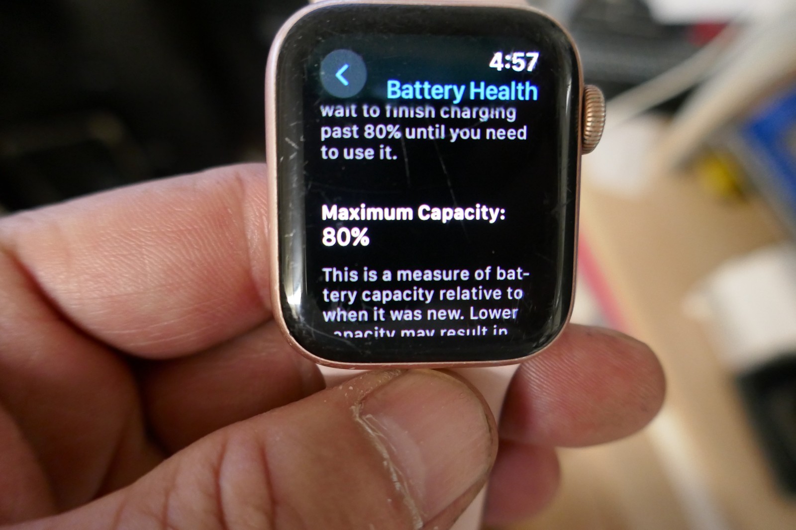 Apple Watch SE 2 40mm Gold Aluminum | Pink Sand Sport Band | GPS | 80% Battery