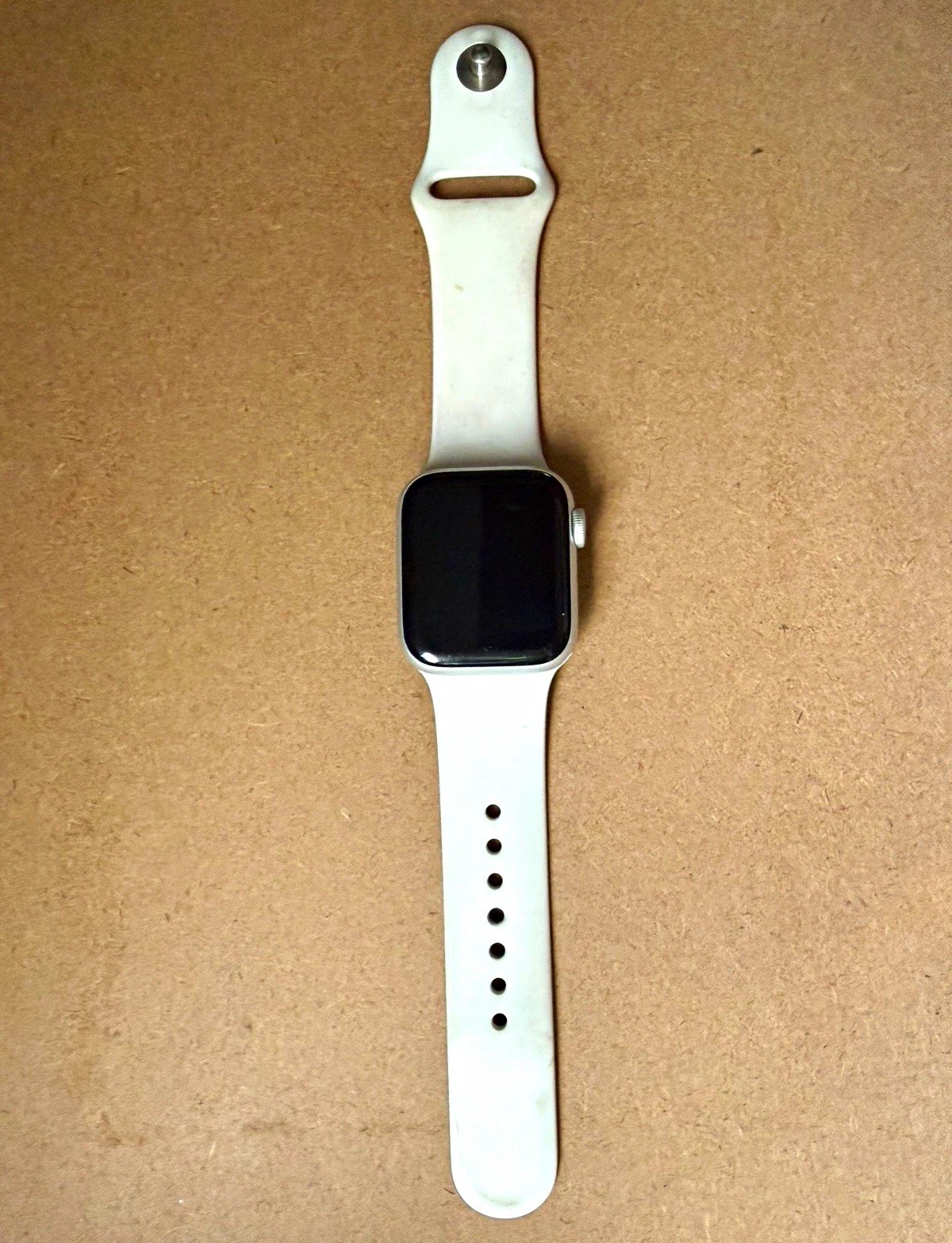 Apple Watch Series 6 A2351 40mm Silver Aluminum White Band 32GB