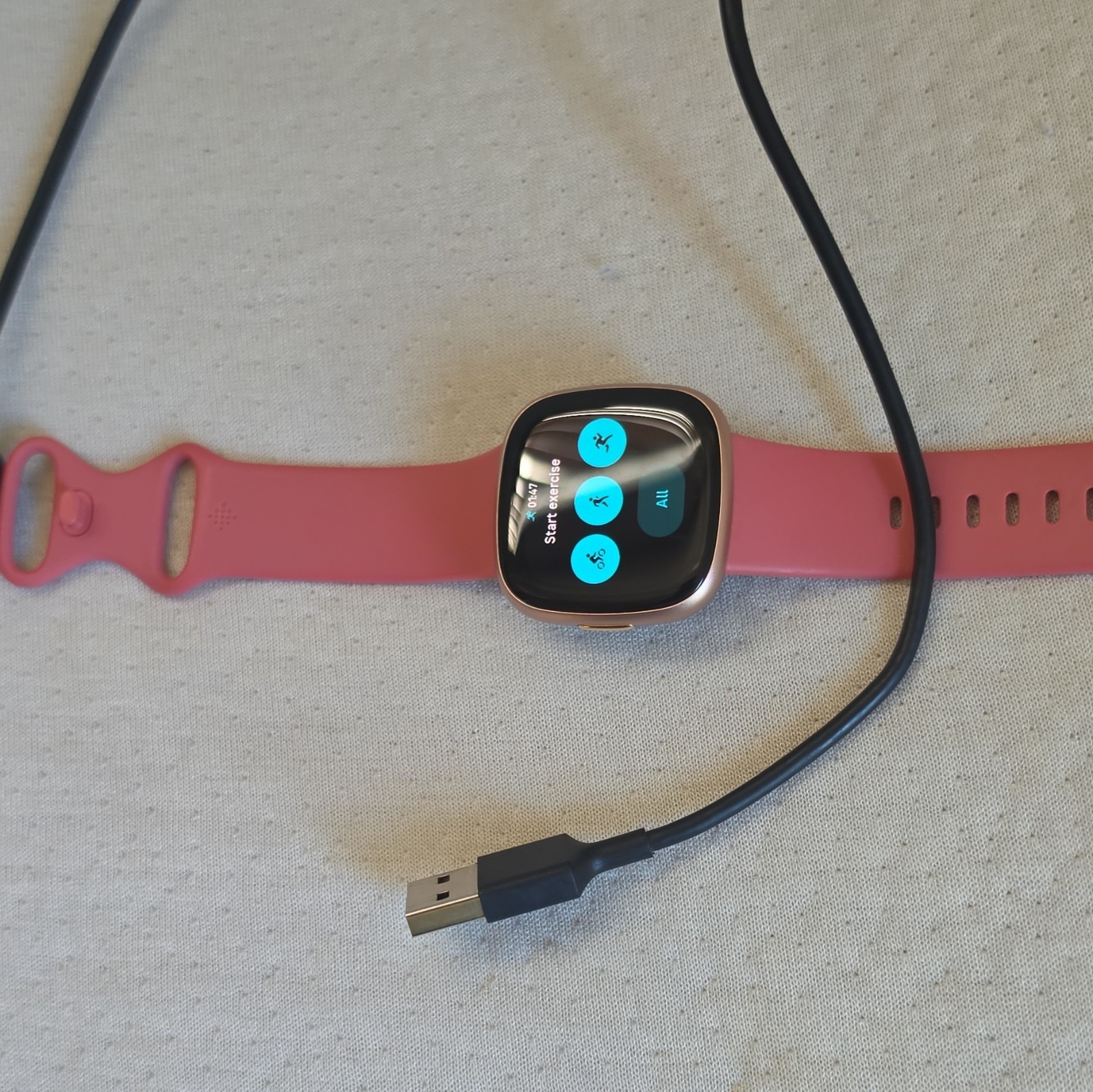 Fitbit Versa 2 Smartwatch 40mm Gold Aluminum Case Pink Silicone Band