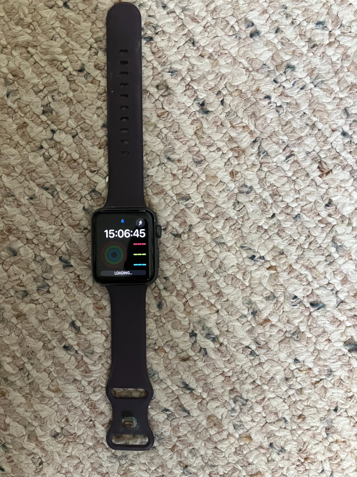 Apple Watch Series 3 42mm Aluminium Case with Sports Band – Space Gray/Black