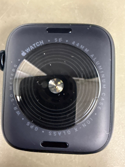 Apple Watch SE 2nd Generation (GPS) 44mm*For parts*