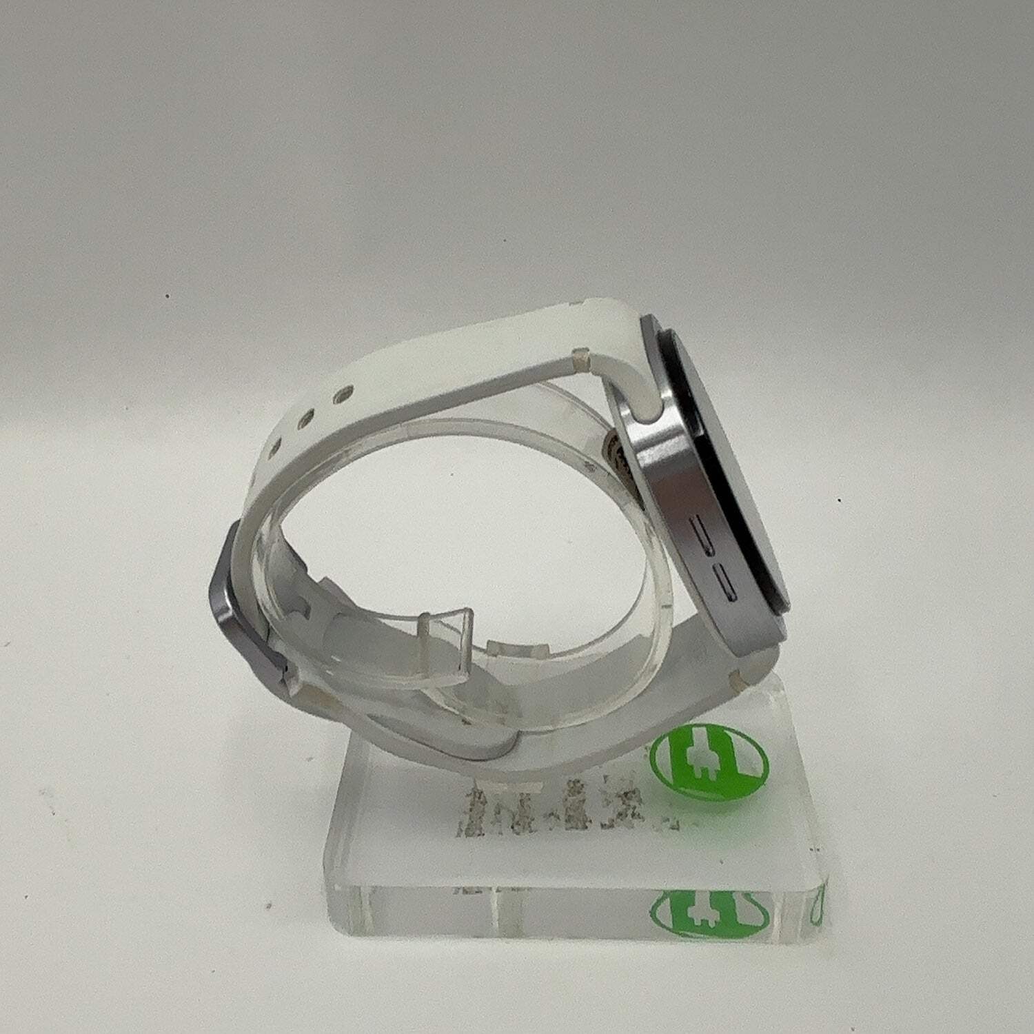 GPS Only Samsung Galaxy Watch8 Armor Aluminum SM-L325U