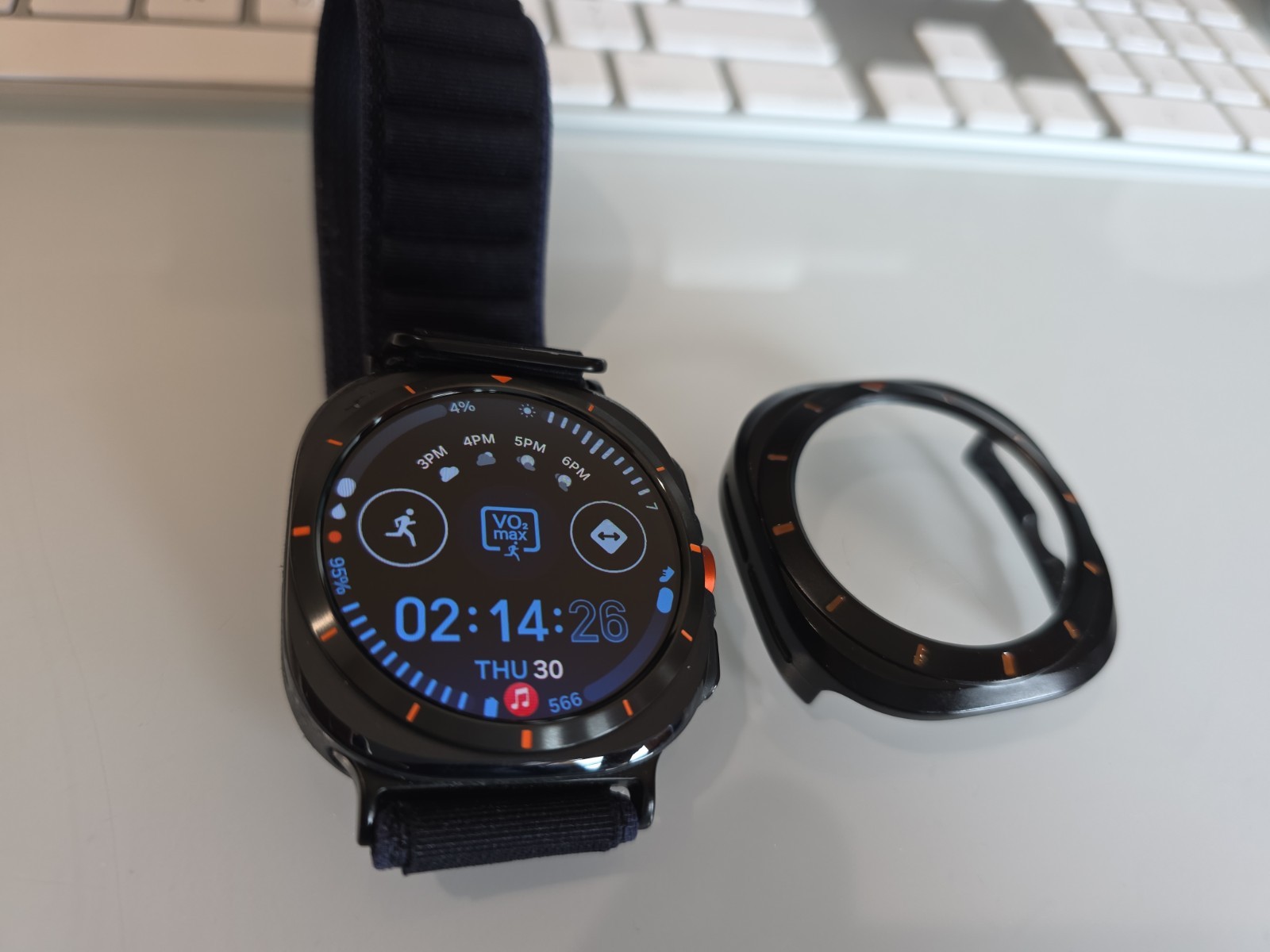 Samsung Galaxy Watch Ultra 47mm Titanium LTE Gray (2025) Open Box