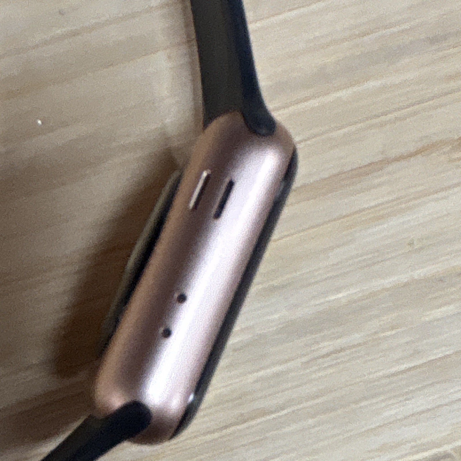 Apple Watch 3 38mm Rose Gold Aluminum Case GPS Touch Screen Black Silicone Band