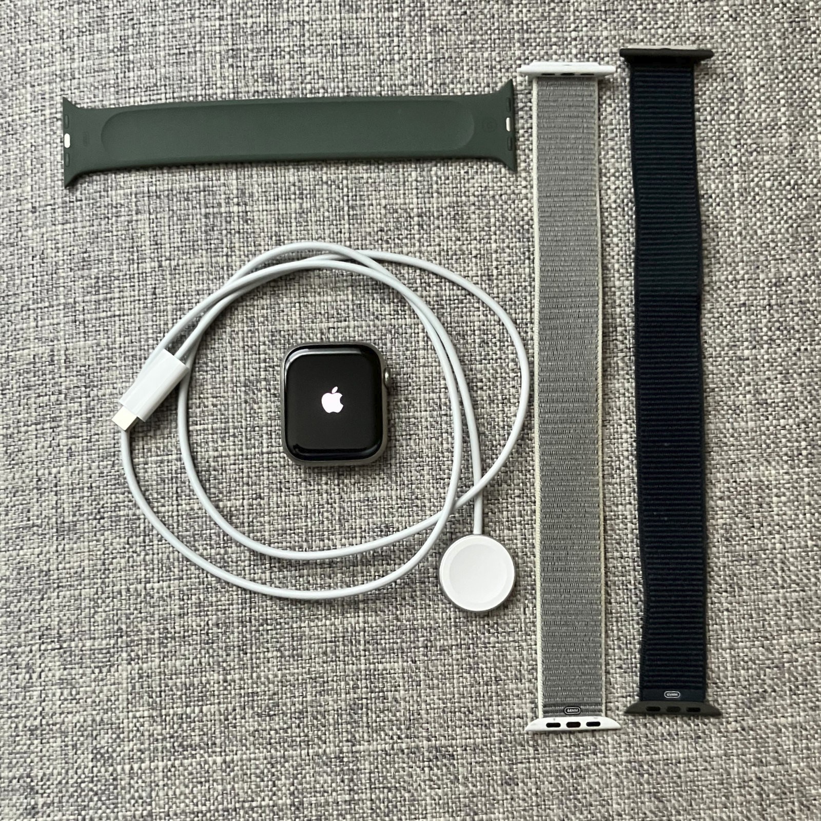 Apple Watch 7 Titanium Cellular GPS 45mm 32GB Sapphire OLED ML8W3LL/A Good