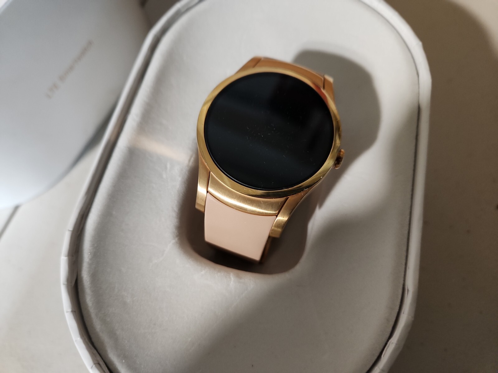 Wear24 Verizon Quanta Smartwatch 42mm WiFi + 4G Android (Gold)