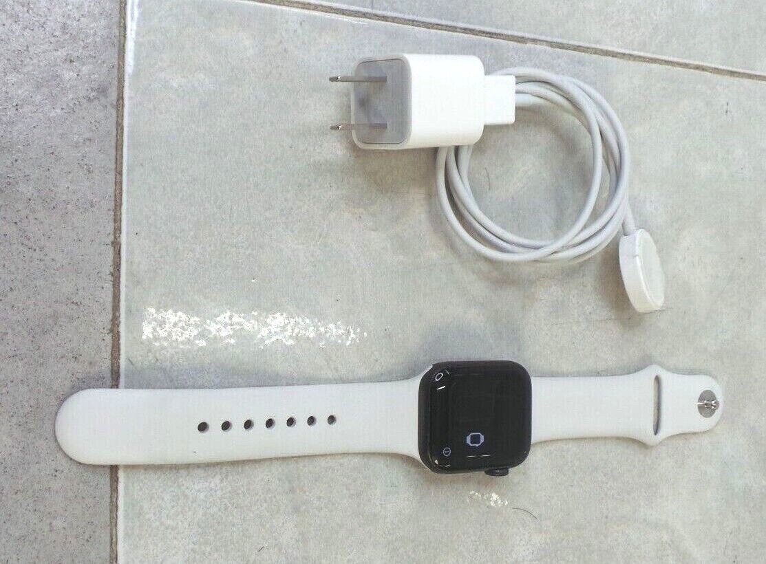 Apple Watch Series 5 40mm Stainless Steel GPS + Cellular A2094