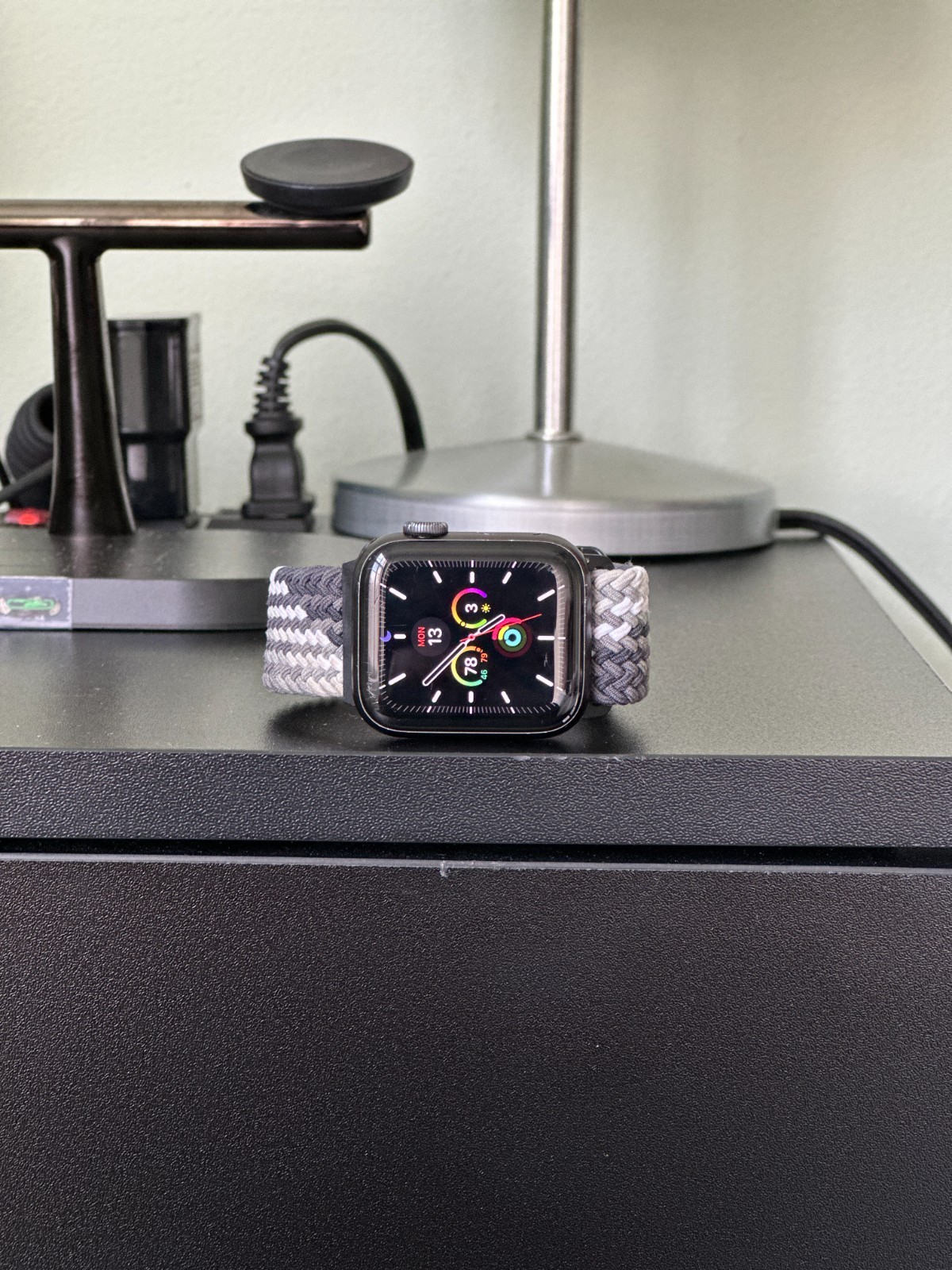 Apple Watch SE (GPS) 40mm Space Grey Aluminium Case with Fabric Sports Band…