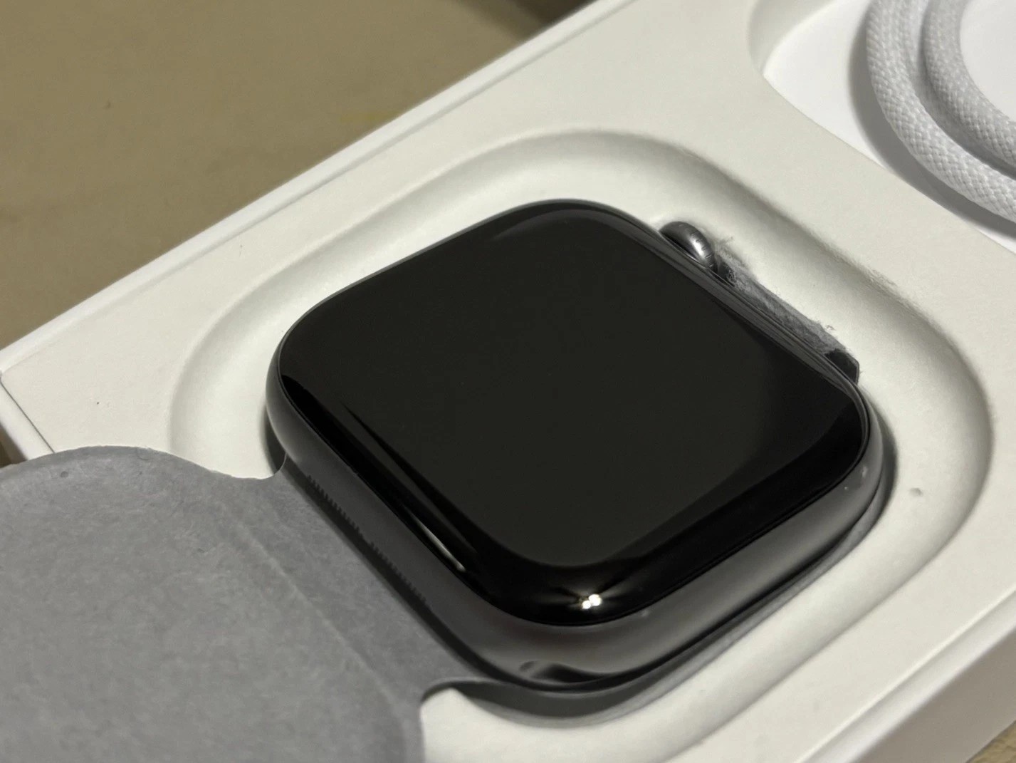 Apple Watch Series 11 42mm GPS Space Gray w/ S/M Black Sport Band MEQW4LW/A
