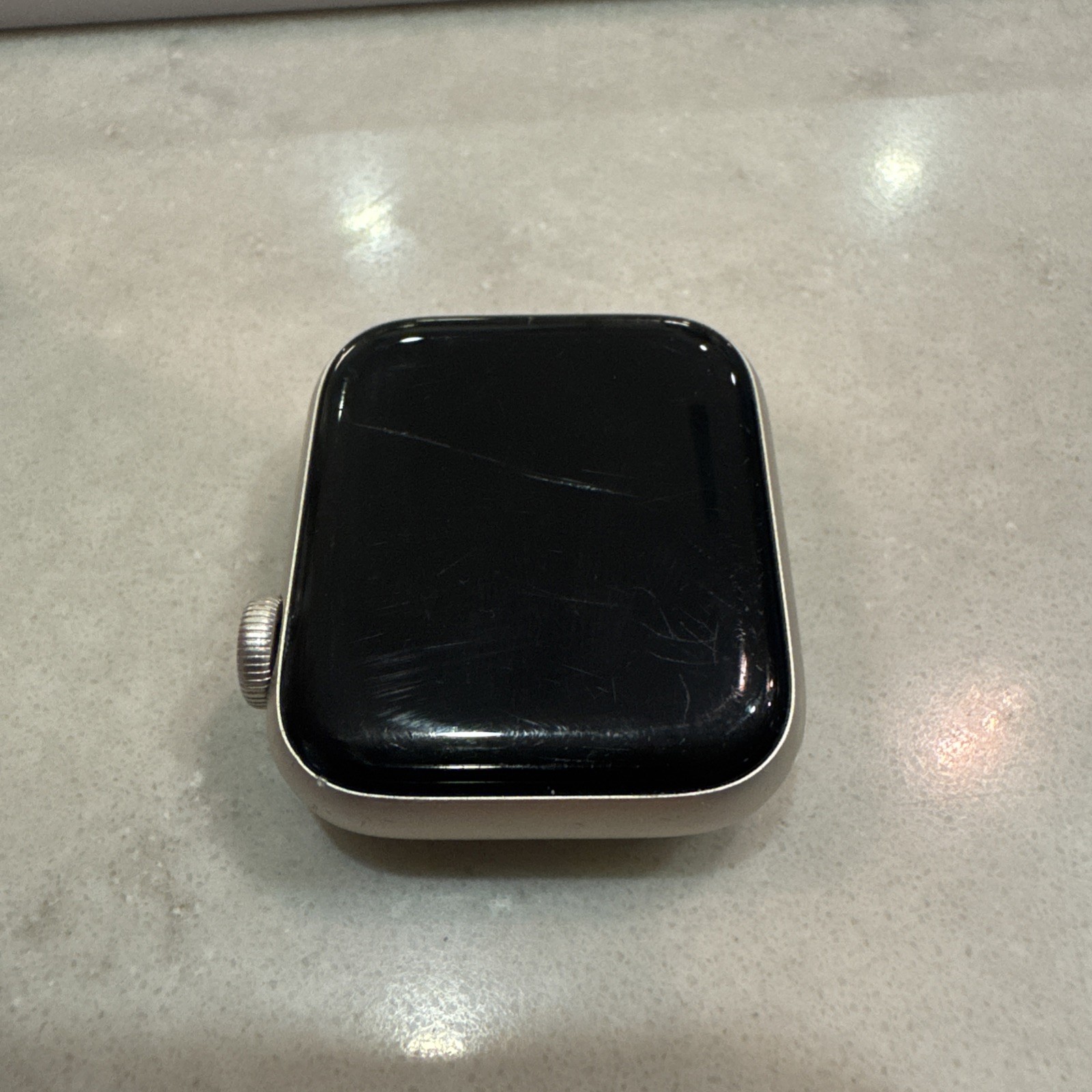 Apple Watch SE (2022) 2nd Gen 40mm A2726 (GPS + Cellular) Starlight